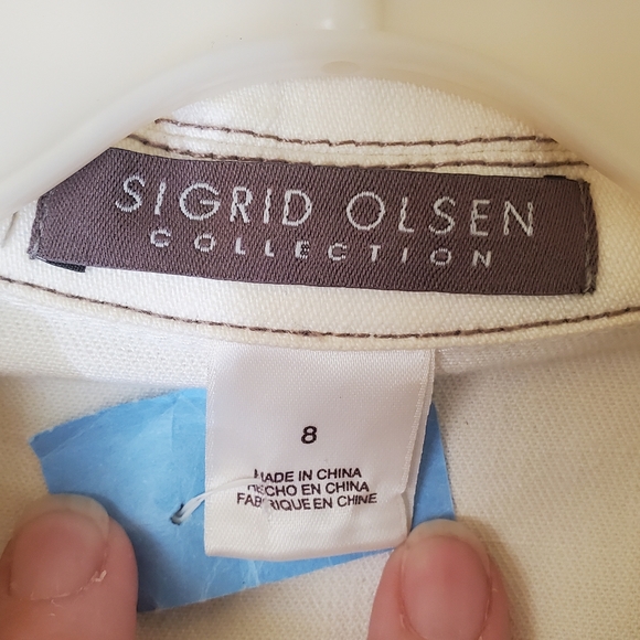 Fitted cream, light jean material, jacket with brown stitching/button detail - Picture 3 of 7